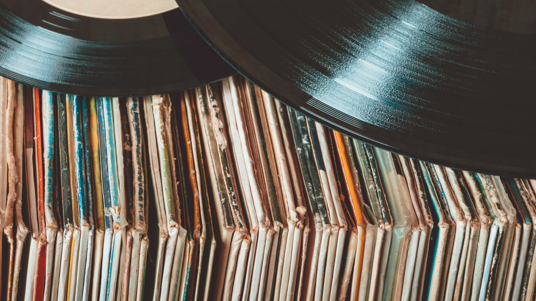 O dia em que minha coleção quase morreu: por que todo colecionador de vinil deveria pensar em armazenamento seguro